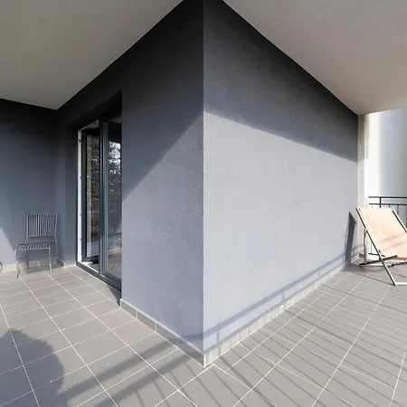 Luxury In -8- Free Parking Apartment *